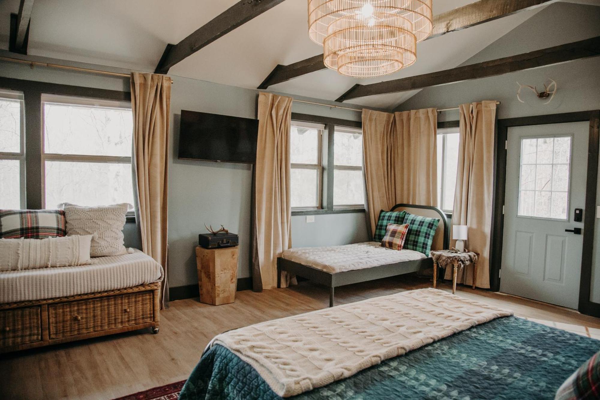 Camp Swann Hotel Tracy City Phòng bức ảnh